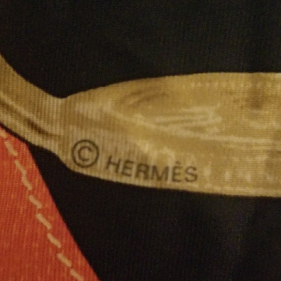 Hermes 35×35 Scarf - Picture 3 of 3